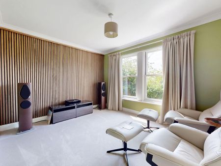 4 bedroom detached house to rent - Photo 2