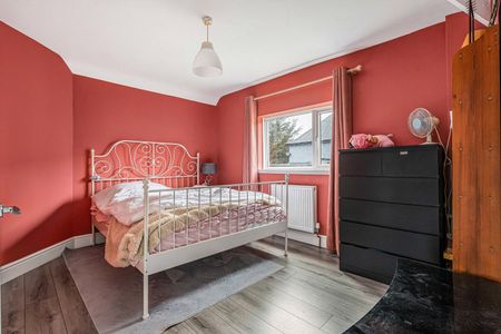 Cherry Crescent, Brentford, TW8 8NN - Photo 3