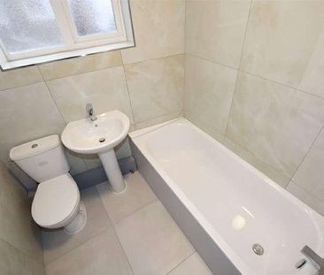 Pettits Lane North, Romford, RM1 - Photo 6