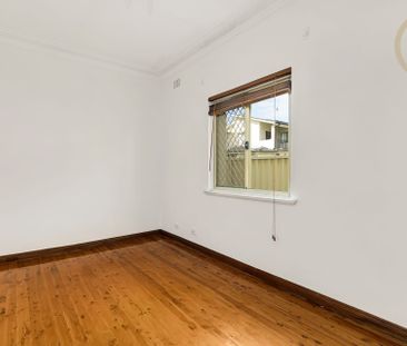 Comfortable Double Brick House - Inspection by Appointment Welcome - Photo 4