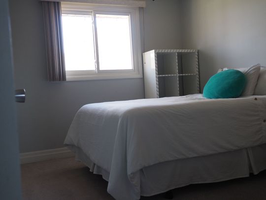 For Lease - 7543 REDHAVEN Crescent Unit# main, Niagara Falls, Ontario - Photo 1