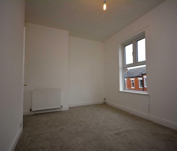 3 bed House - End Terrace for Rent - Photo 4