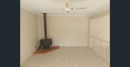 Five Bedroom Home In Ashtonfield - Photo 2