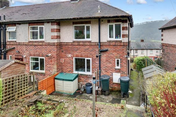 2 bedroom end of terrace house to rent - Photo 1