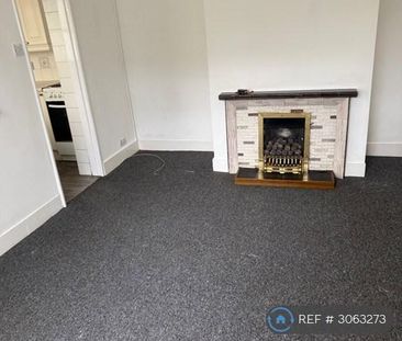 3 bedroom end of terrace house to rent - Photo 1