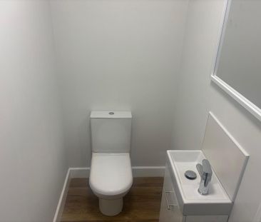 2 bedroom maisonette to rent - Photo 4