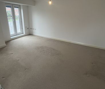 Pearsons Way, Leeds, Seacroft - Photo 2