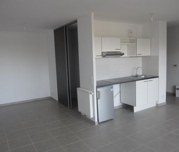 St Jean de Vedas - T1 Bis - 39,28 m² - Photo 4