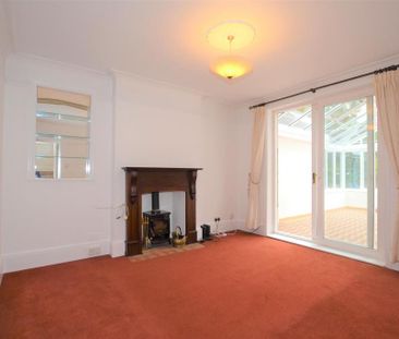 3 bedroom detached house to rent - Photo 4