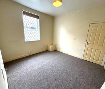 1 bedroom ground floor flat to rent - Photo 3