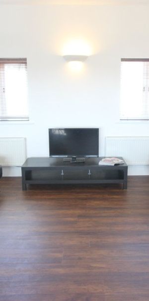 High Street - Photo 1