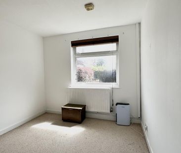 3 bedroom chalet to rent - Photo 2