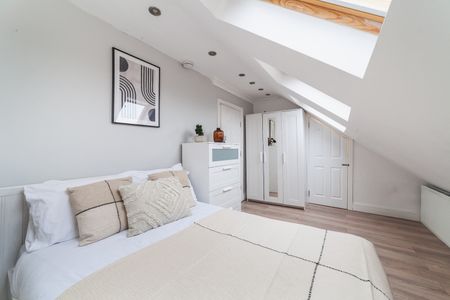 4 Bed Flat, Lexden Road, W3 - Photo 5