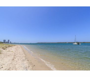 1/94 Frank Street, Labrador - Photo 1