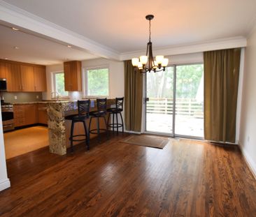For Lease - 221 Park Home Avenue, Toronto, Ontario - Photo 3