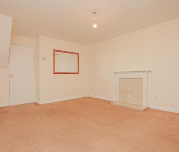 2 bedroom end of terrace house to rent - Photo 1