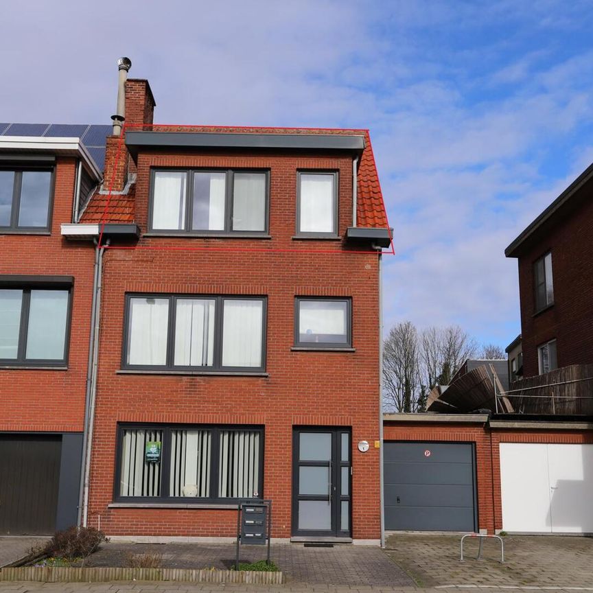 1 slaapkamer appartement op de tweede verdieping op goed gelegen locatie te Borsbeek - Photo 1
