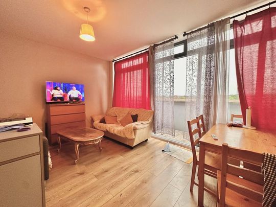 3 bedroom flat to rent - Photo 1