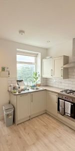 2 bedroom terraced house to rent - Photo 3