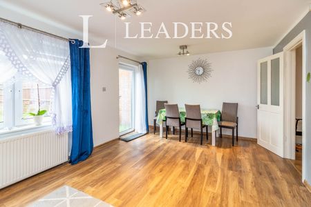 3 bedroom house to rent Plaiters Way, Bidwell, Dunstable, Bedfordshire, LU5 - Photo 2