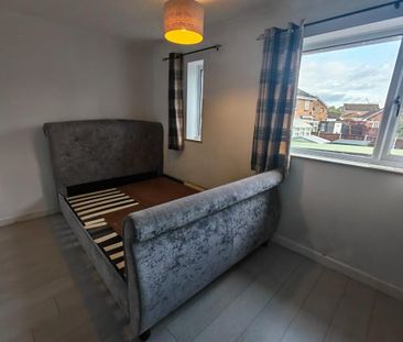 3 bedroom semi-detached house to rent - Photo 5