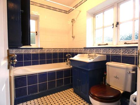 2 bedroom detached house to rent - Photo 5