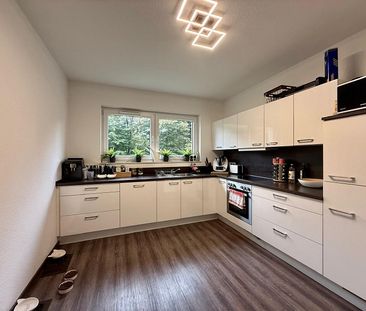 Stilvolle und moderne 2-Zimmer-Wohnung in zentraler Lage! - Photo 1