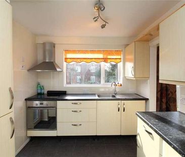 Abercorn Road, Mill Hill, London, NW7 - Photo 3