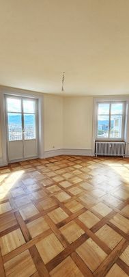 "Exklusives Wohnen mit grosser Terrasse und Weitsicht" - Photo 1