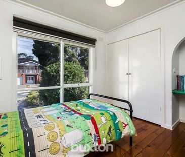 Large Family Home!! - Photo 4