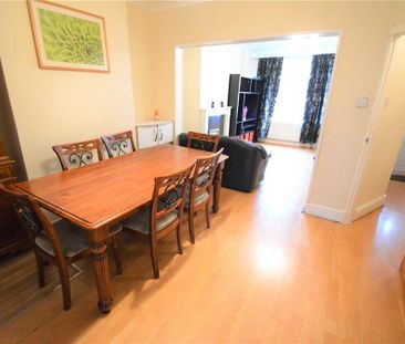 3 bedroom terraced house to rent - Photo 3