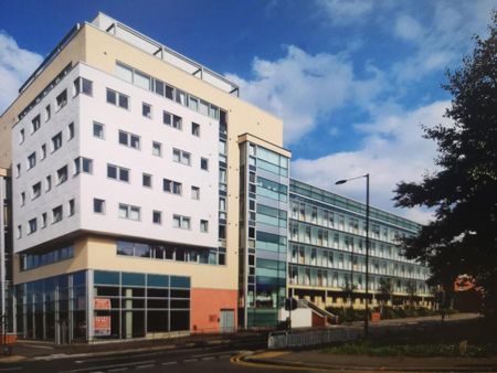 2 bedroom property to rent - Photo 4