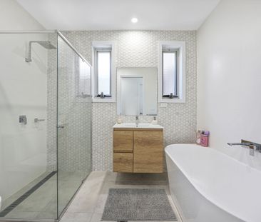 Modern Living Awaits at 5/5 Yolanda Street, Albion Park! - Photo 5