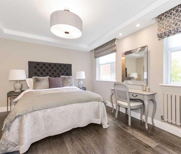 3 bedroom flat to rent - Photo 4