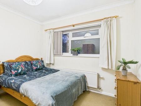 4 bedroom flat to rent - Photo 5