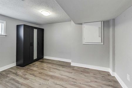 For Lease - 911 Greenwood Crescent Unit# BSMT, Whitby, Ontario - Photo 3