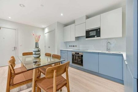 The Oakgate, Leatherhead, KT22 - Photo 4