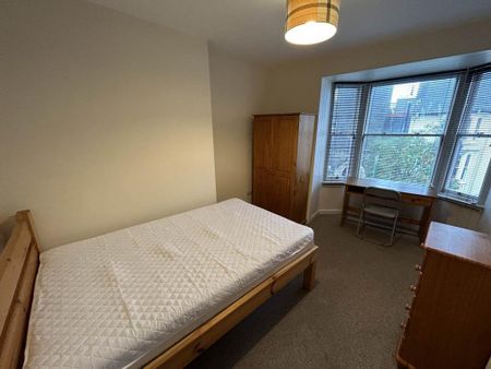 6 bedroom house to rent - Photo 3