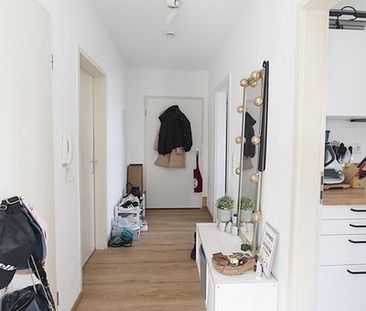 Großzügige 2 ZKB Dachgeschosswohnung mit Balkon im Forstfeld - EBK ... - Photo 4