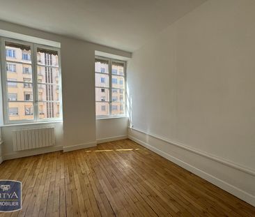 Location Appartement 4 pièces 75m² LYON 4ème - Photo 1