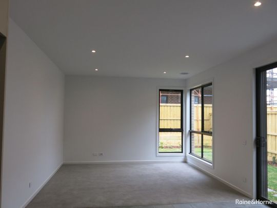 "MODERN 3 BEDROOM TOWNHOUSE" - Photo 1