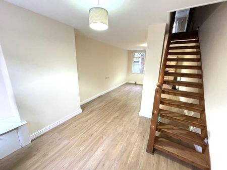 2 bedroom terraced house to rent - Photo 5