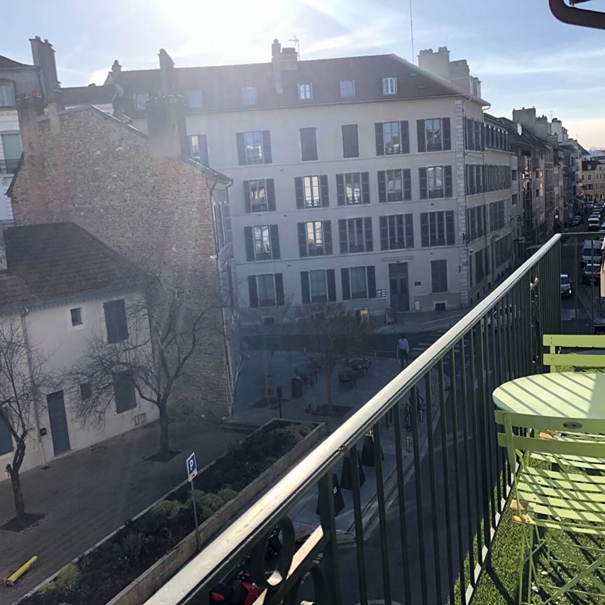 Hyper Centre-Ville Quartier HALLES, en Dernier Etage, T3 Meublé avec Grand Balcon Sud, - Photo 1