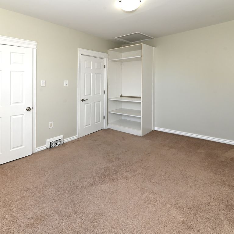 For Lease - 355 Bronson Avenue, Ottawa Centre, Ontario - Photo 1