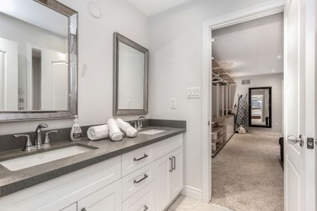 For Lease - 3218 Alpaca Avenue, Mississauga, Ontario - Photo 2