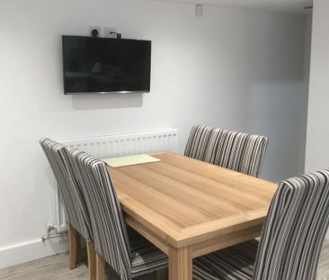 5 Bed - 10 Norwood Place, Hyde Park, Leeds - LS6 1DY - Student - Photo 2