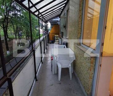 Apartament cu 2 camere, decomandat, 60 de mp, zona Mercur - Photo 2