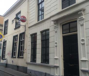 Te huur, midden in het centrum van Breda, een mooi 2-kamer appartement - Foto 2