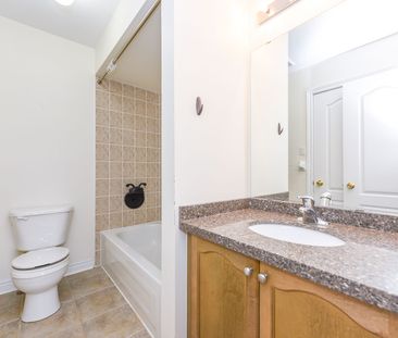 For Lease - 15 Cooperage Street, Brampton, Ontario - Photo 3