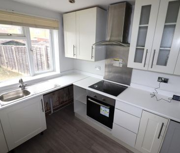 3 bedroom terraced house to rent - Photo 1